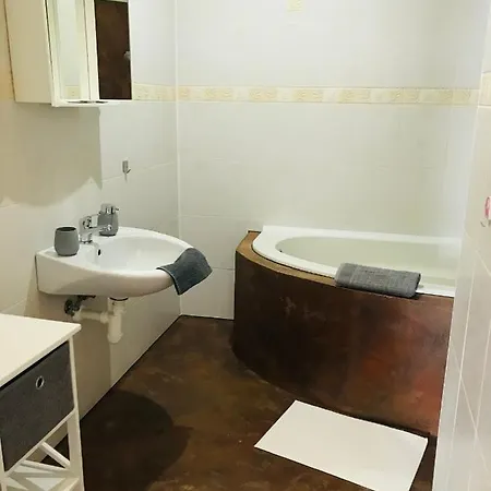 شقة Apartman Tristovka