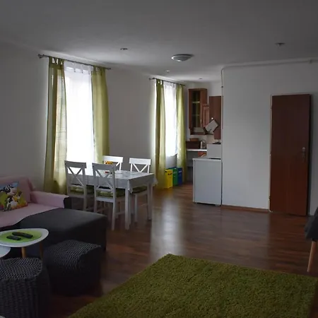 شقة Apartman Tristovka